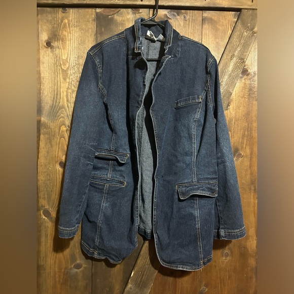 Jackets & Blazers - Vintage Denim Jacket, size XL, the two buttons are missing (picture included)